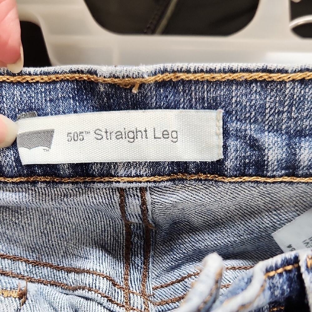 🚨2/$25 or 5/$50🚨Levi's Light Blue Straight Leg Jeans - Picture 3 of 4